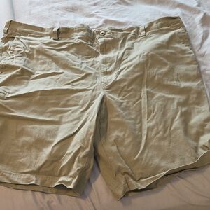 Duluth Trading Co Men's Tan Flat Front Shorts